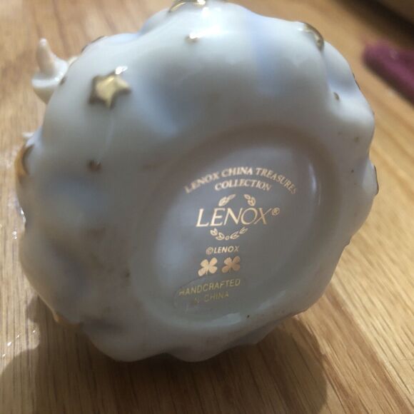 Lenox Angel Trinket Box Ornament 3 3/4'' - Picture 3 of 3